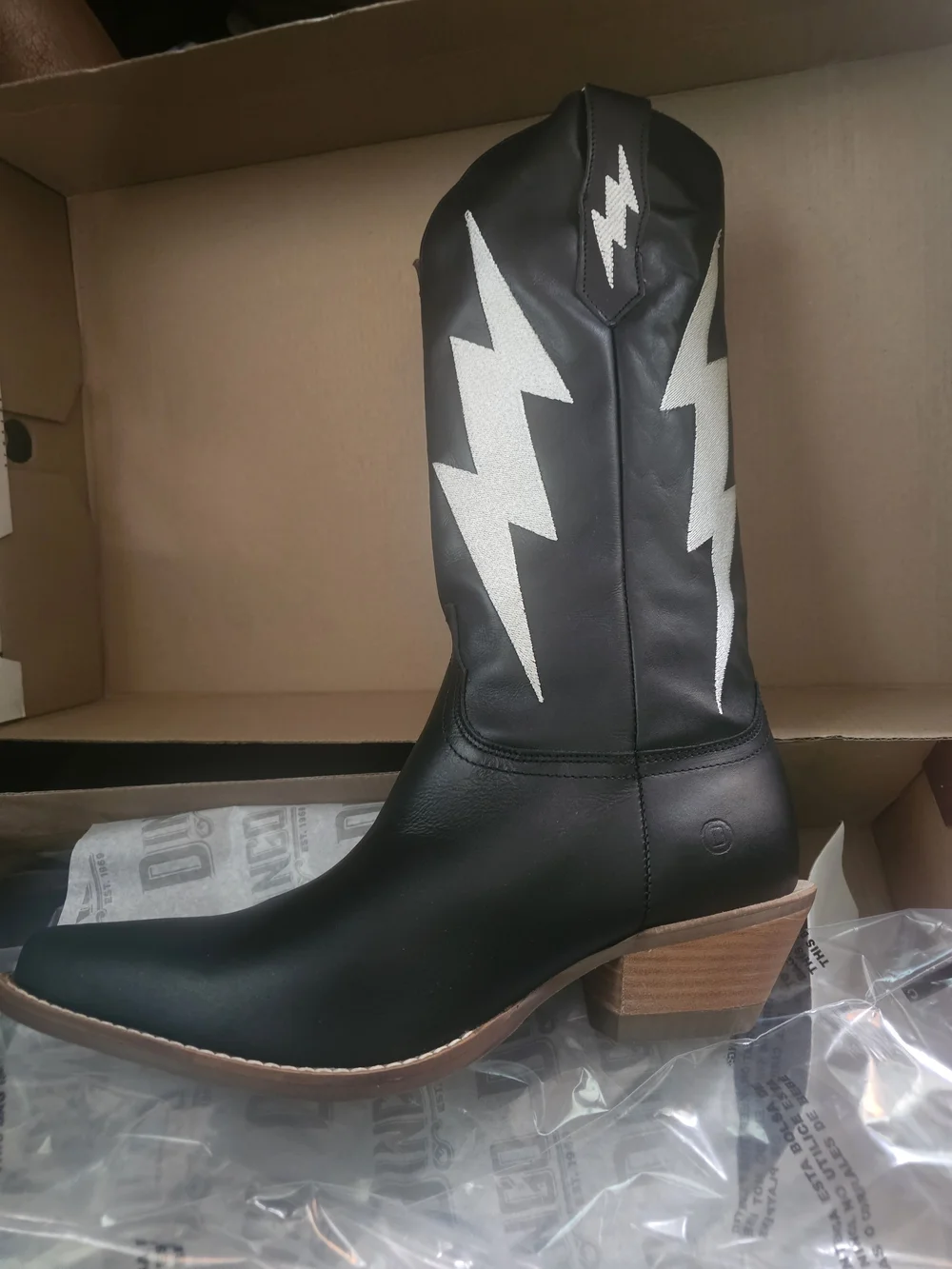 Dingo Black Thunderbolt Leather Boots Brand New In Box - Picture 2 of 13